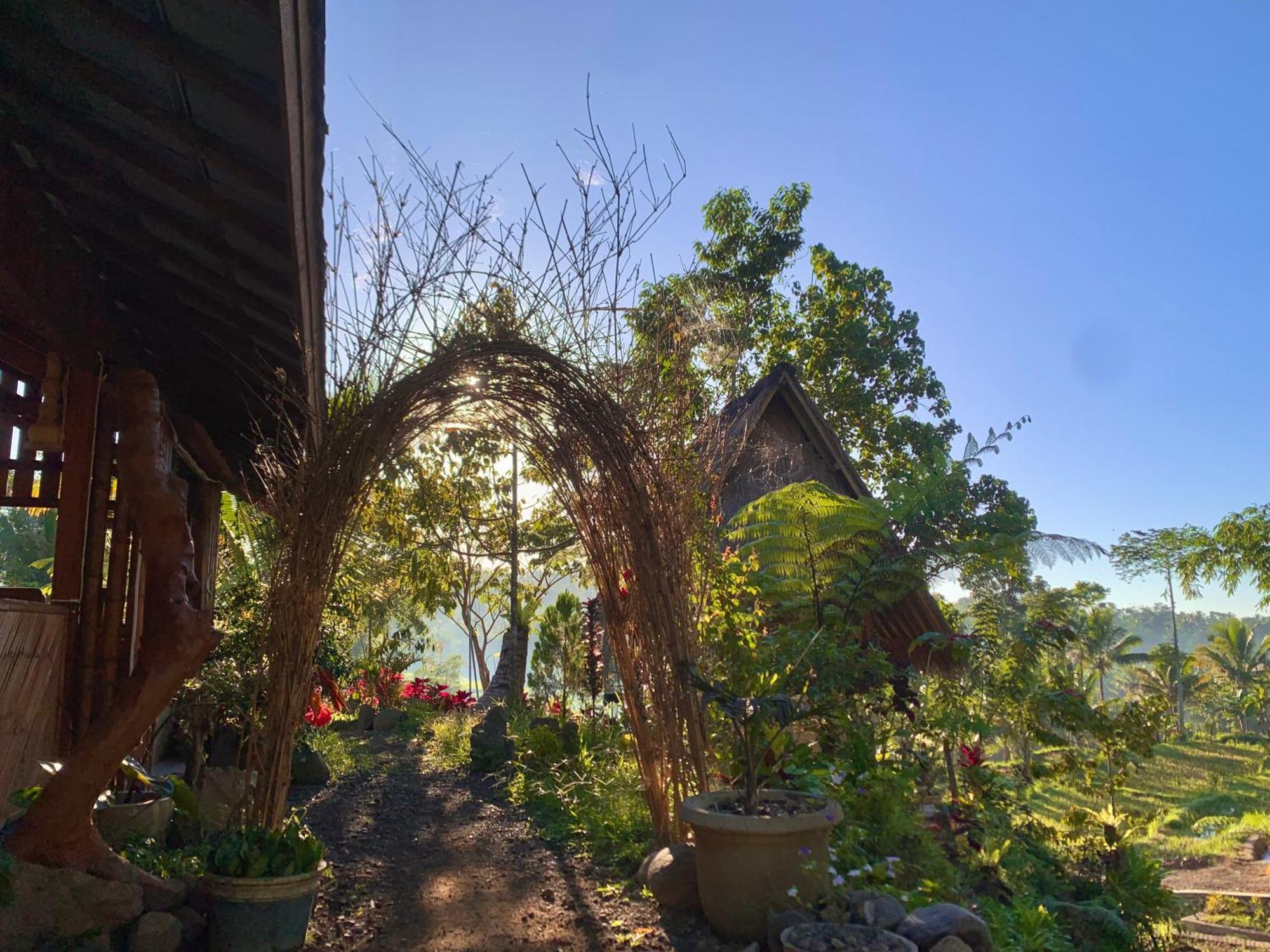 The Alam Tetebatu Bungalow & Restaurant エクステリア 写真